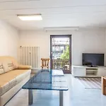 Monteurapartment Naehe Darmstadt I 6 Schlafzimmer I 2 Badezimmer I 12 Betten I Parkplatz I Waschmaschine I Balkon Apartment Nieder-Klingen