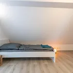Monteurapartment Naehe Darmstadt I 6 Schlafzimmer I 2 Badezimmer I 12 Betten I Parkplatz I Waschmaschine I Balkon Apartment Nieder-Klingen