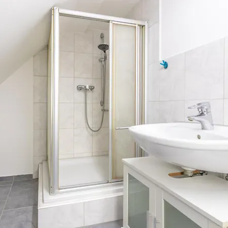 Monteurapartment I 12 Betten I Kueche I Waschmaschine I Balkon I アパート