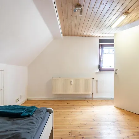 Apartament Monteurapartment Naehe Darmstadt I 6 Schlafzimmer I 2 Badezimmer I 12 Betten I Parkplatz I Waschmaschine I Balkon