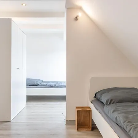 Apartament Monteurapartment Naehe Darmstadt I 6 Schlafzimmer I 2 Badezimmer I 12 Betten I Parkplatz I Waschmaschine I Balkon Nieder-Klingen