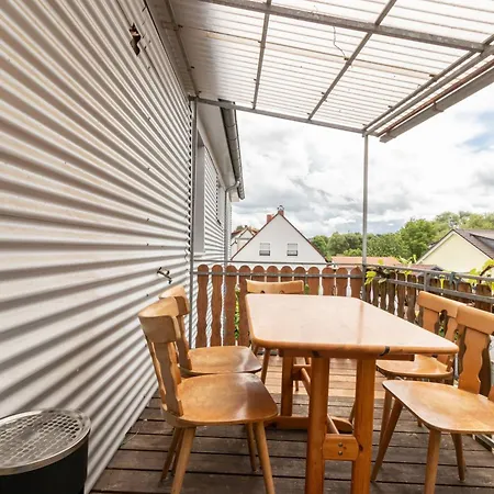 Monteurapartment I 12 Betten I Kueche I Waschmaschine I Balkon I アパート Nieder-Klingen