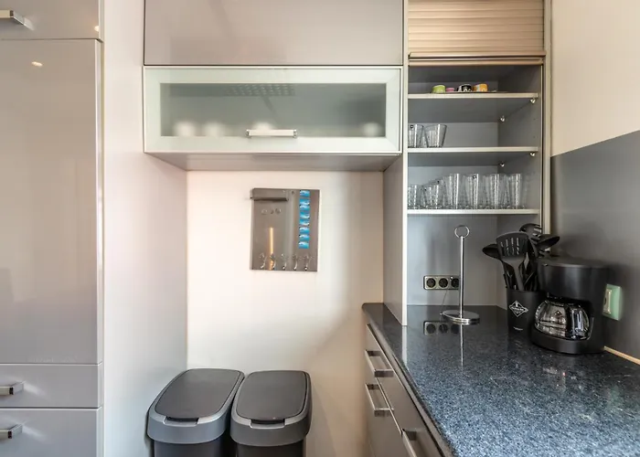 Monteurapartment I 12 Betten I Kueche I Waschmaschine I Balkon I شقة *