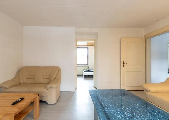 Monteurapartment I 12 Betten I Kueche I Waschmaschine I Balkon I شقة Nieder-Klingen