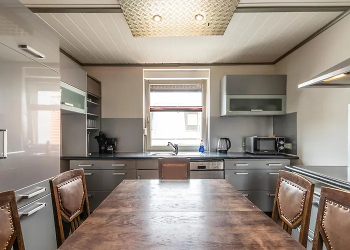 Monteurapartment I 12 Betten I Kueche I Waschmaschine I Balkon I