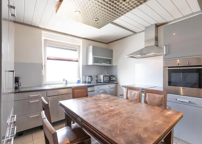 Monteurapartment I 12 Betten I Kueche I Waschmaschine I Balkon I Nieder-Klingen